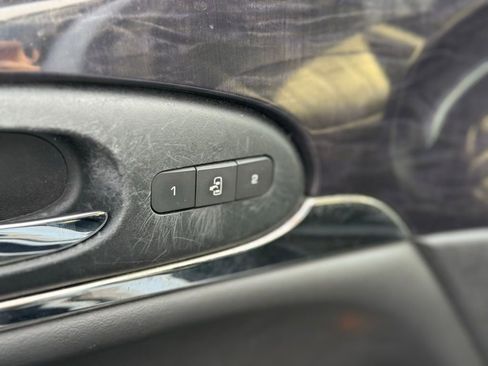 Used 2017 Buick Enclave Premium image 13