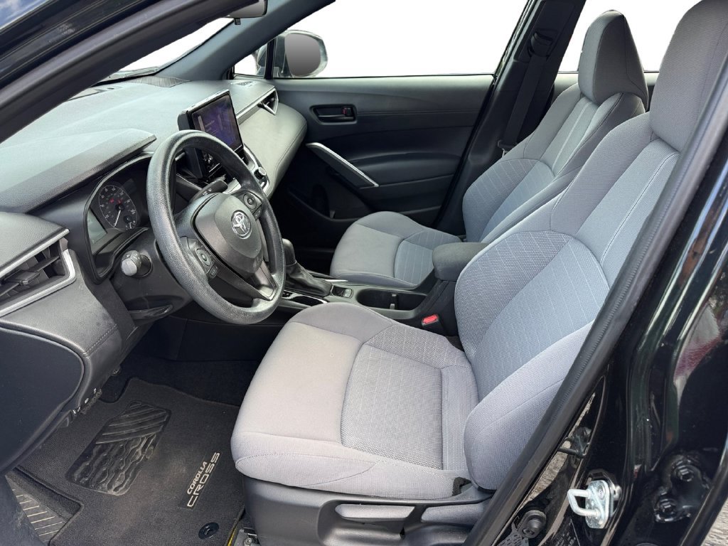 Used 2023 Toyota Corolla Cross AWD Hybrid image 10