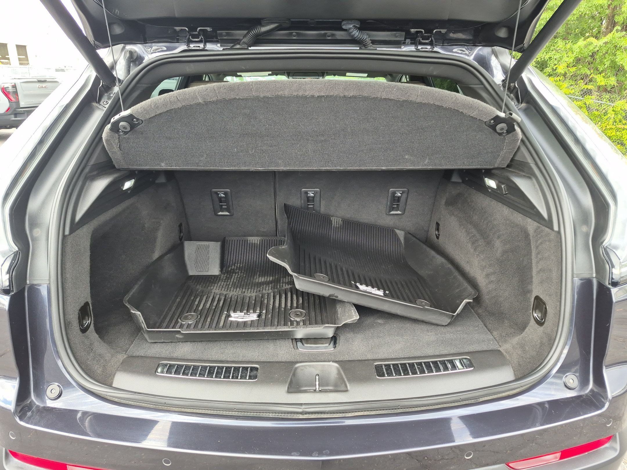 Used 2023 Cadillac XT4 Sport AWD/4WD image 31