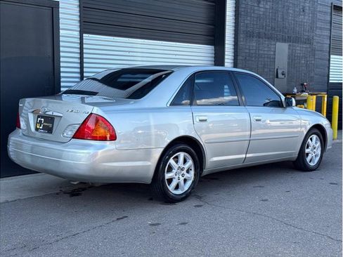 Used 2002 Toyota Avalon XLS image 3