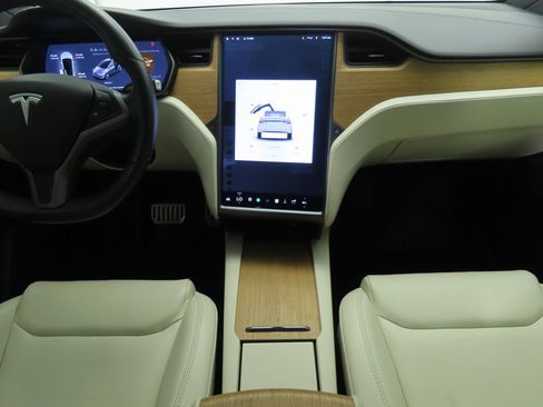 Used 2021 Tesla Model X Performance image 13