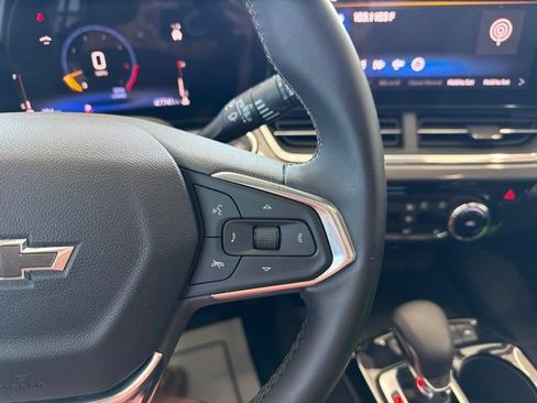 Used 2024 Chevrolet Trax ACTIV w/ Sunroof Package FWD image 26