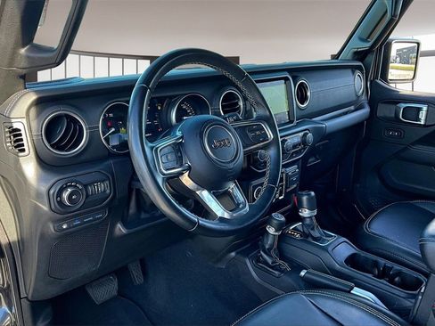 Used 2022 Jeep Wrangler Unlimited Sahara image 13