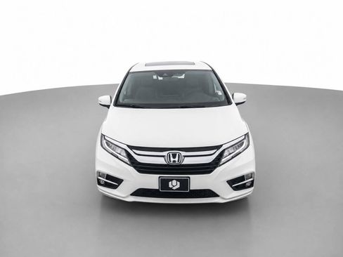 Used 2018 Honda Odyssey Touring image 2