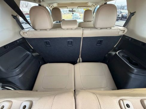 Used 2015 Mitsubishi Outlander SE image 13