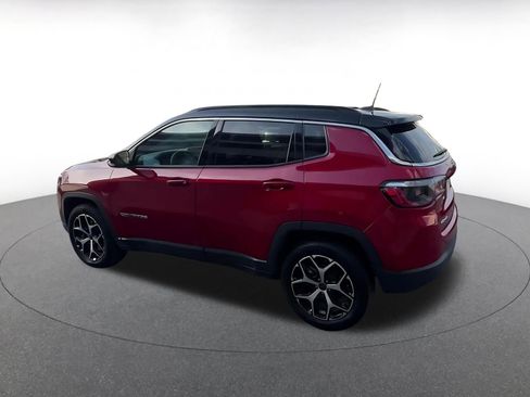 Used 2025 Jeep Compass Limited image 11