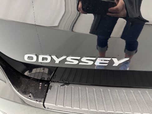 Used 2023 Honda Odyssey Elite image 8