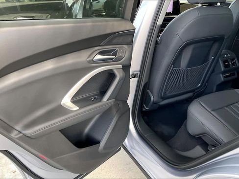 New 2026 Audi Q5 Premium image 18