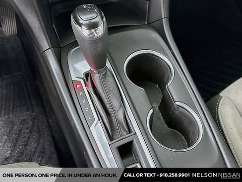 Used 2020 Chevrolet Equinox LS w/ LS Convenience Package FWD image 16