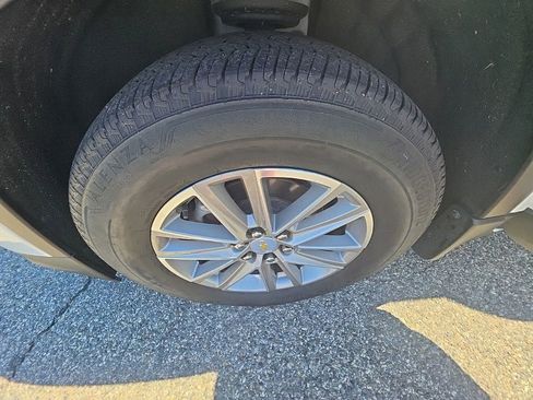 Used 2023 Chevrolet Traverse LT w/ LPO, Floor Liner Package AWD/4WD image 35