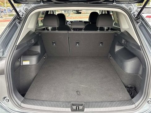 Used 2025 Volkswagen Tiguan S image 22