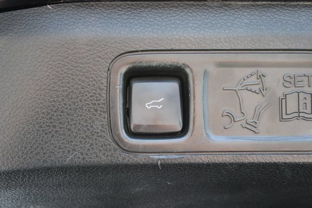 Used 2021 Ford Expedition XLT RWD image 9