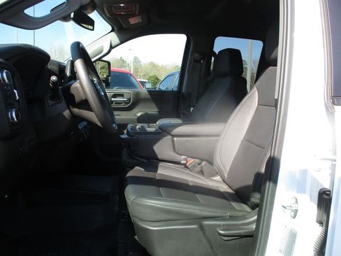 Used 2024 GMC Sierra 3500 Pro w/ Convenience Package image 11