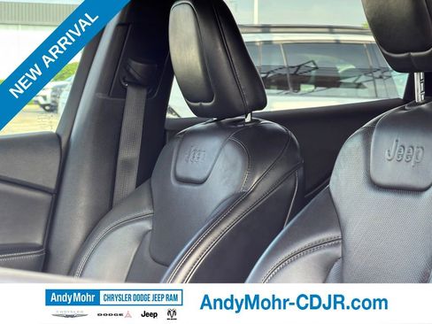 Used 2019 Jeep Cherokee Limited AWD/4WD image 15