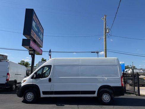 Used 2023 RAM ProMaster 3500 FWD image 4