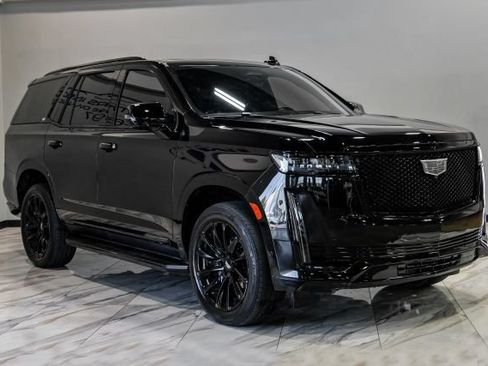 Used 2024 Cadillac Escalade Sport w/ LPO, ONYX Package AWD/4WD image 8