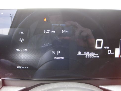 Used 2025 Nissan Kicks SV image 15