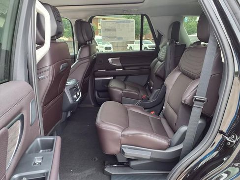 New 2026 Ford Expedition Platinum w/ Platinum Ultimate Package AWD/4WD image 21