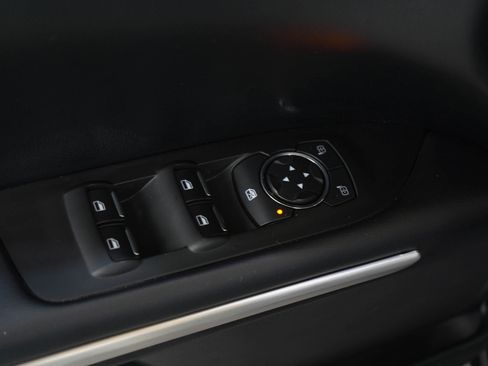 Used 2016 Lincoln MKZ AWD image 19