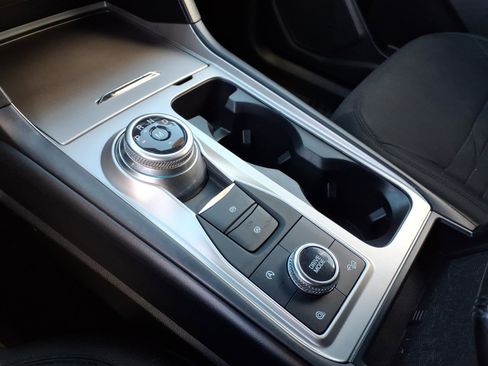 Used 2020 Ford Explorer XLT w/ Class III Trailer Tow Package image 21