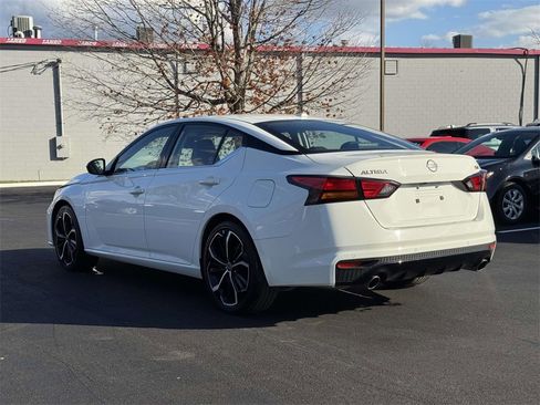 Used 2023 Nissan Altima 2.5 SR image 23