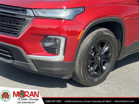 Used 2023 Chevrolet Traverse LT FWD image 10