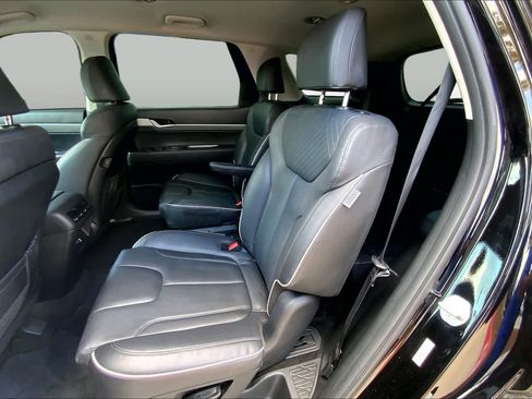 Used 2023 Hyundai Palisade SEL FWD image 20
