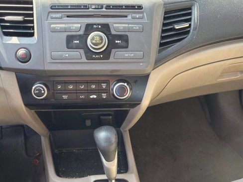 Used 2012 Honda Civic LX image 11