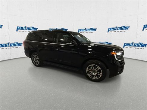 New 2025 Ford Expedition Active image 13