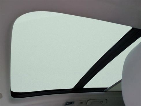 Used 2018 Volvo XC60 T6 Inscription w/ Luxury Seat Package image 16