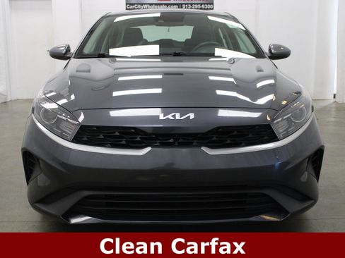 Used 2022 Kia Forte LXS image 3