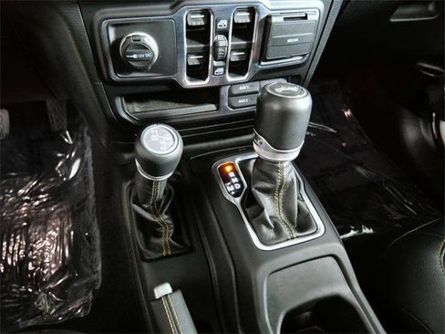 Used 2021 Jeep Wrangler Unlimited Sahara image 20