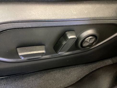 Used 2024 Jeep Grand Cherokee Altitude image 16