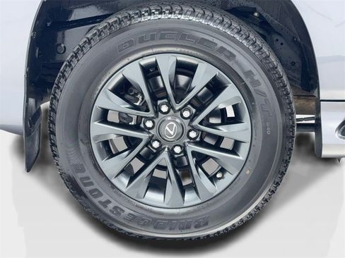 Used 2022 Lexus GX 460 Premium w/ Premium Plus Package image 52