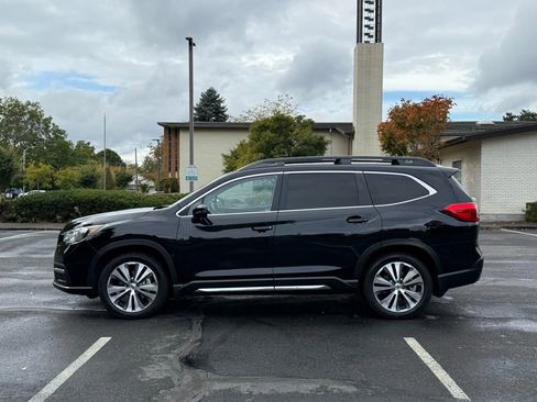 Used 2021 Subaru Ascent Limited w/ Technology Package image 2