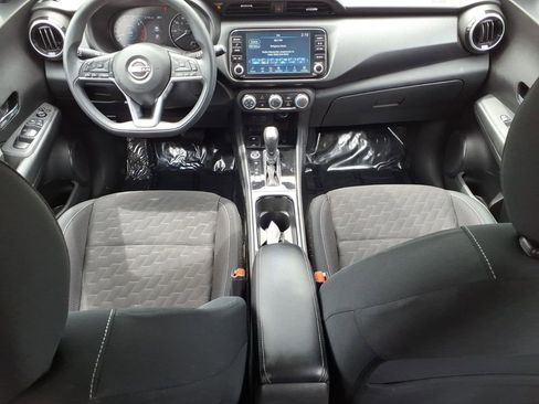Used 2023 Nissan Kicks SV image 10