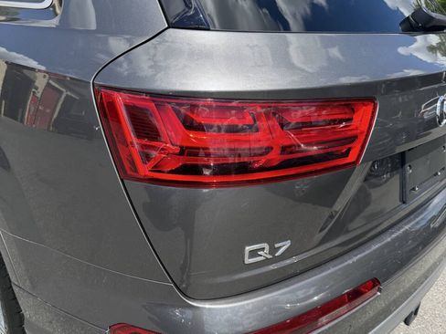 Used 2018 Audi Q7 3.0T Premium Plus w/ Premium Plus Package AWD/4WD image 17