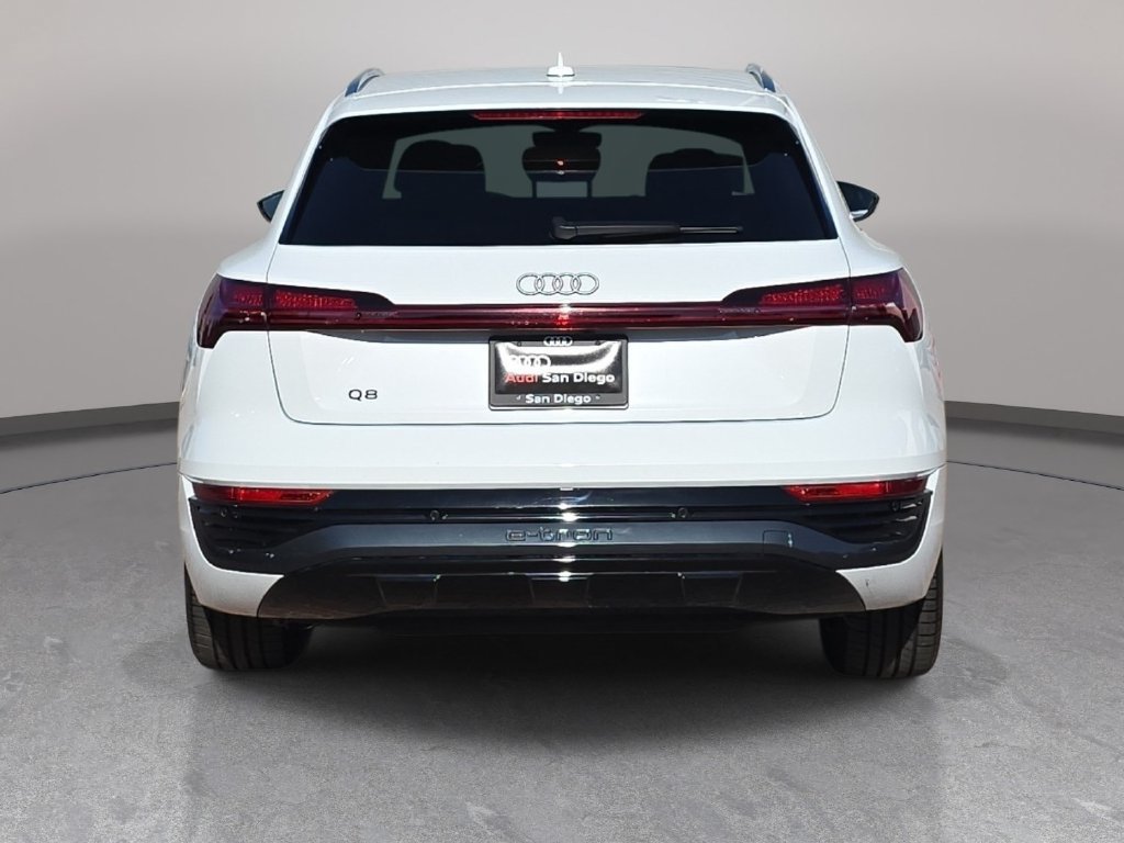 Used 2024 Audi Q8 e-tron Premium AWD/4WD image 7
