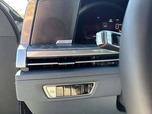 Used 2025 Cadillac Escalade IQ Sport 2 AWD/4WD image 22