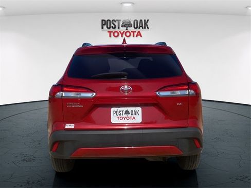 Used 2023 Toyota Corolla Cross LE image 6