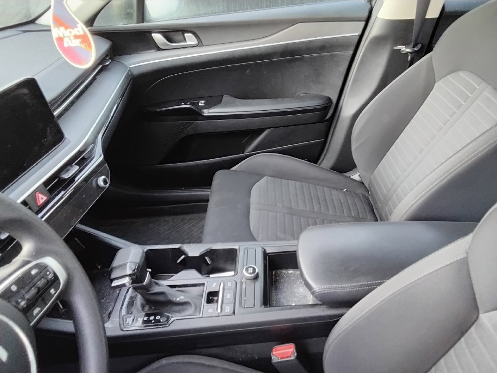 Used 2025 Kia K5 LXS FWD image 9