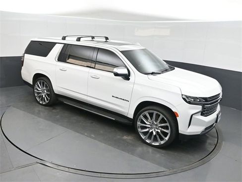 Used 2021 Chevrolet Suburban Premier w/ Premium Package image 30