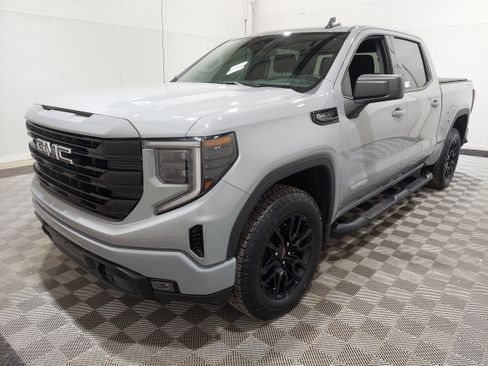 Used 2024 GMC Sierra 1500 Elevation AWD/4WD image 1