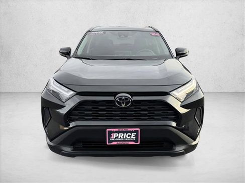 Used 2024 Toyota RAV4 XLE AWD/4WD image 2