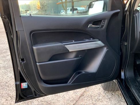 Used 2022 Chevrolet Colorado LT w/ Fleet Safety Package image 21