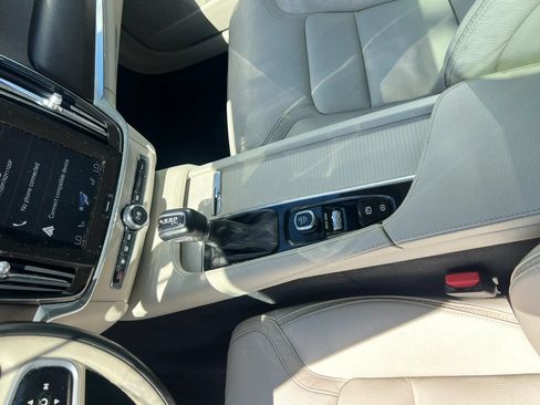 Used 2018 Volvo V90 T5 Cross Country w/ Convenience Package AWD/4WD image 26