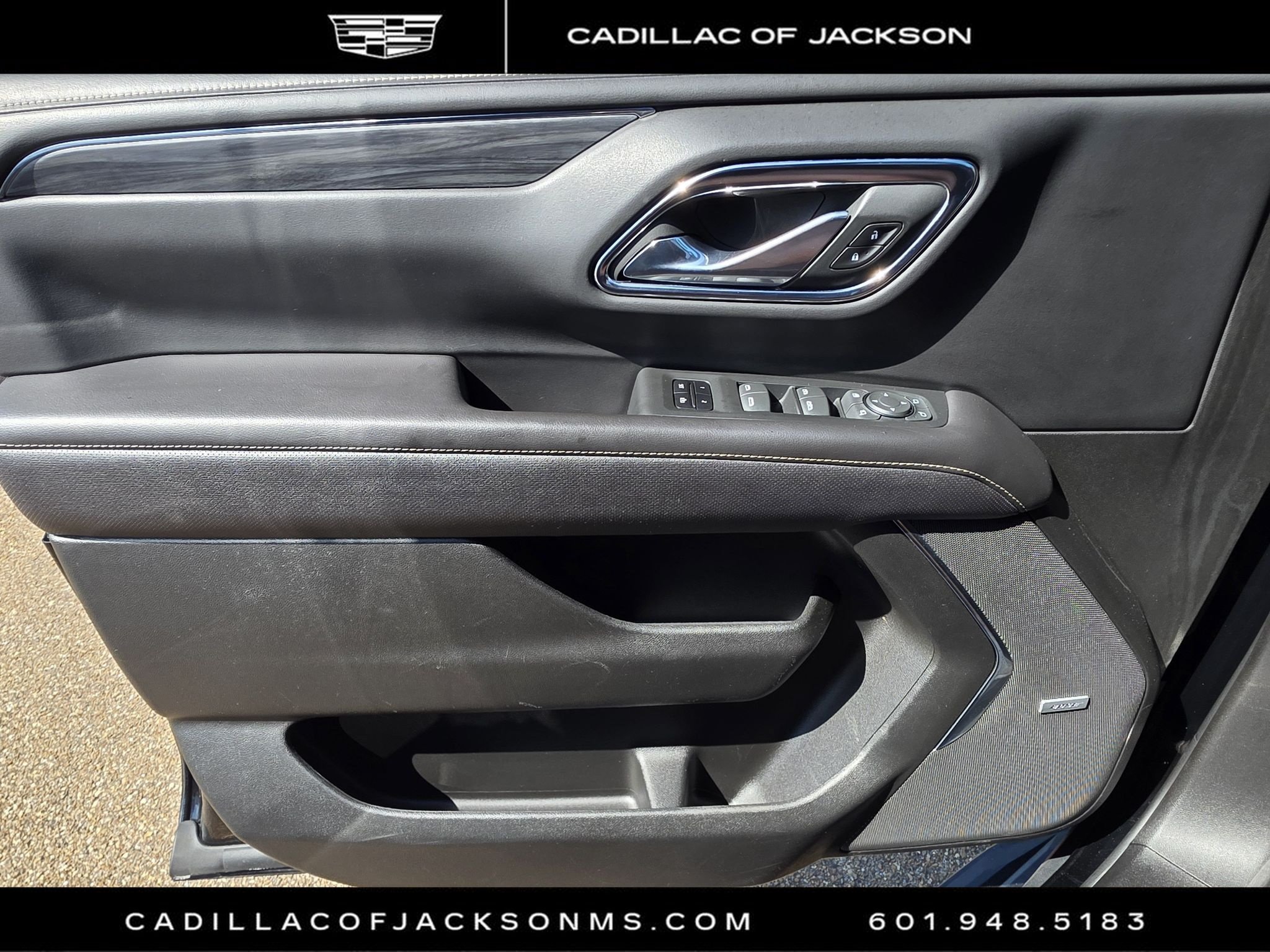 Used 2023 GMC Yukon XL SLT w/ SLT Premium Package RWD image 23