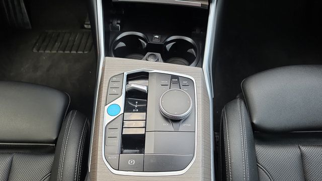 Used 2025 BMW i4 xDrive40i AWD/4WD image 8