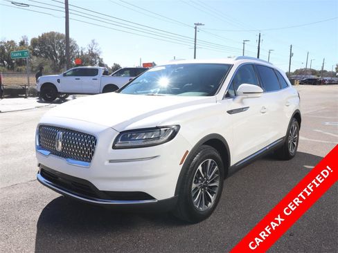 Used 2022 Lincoln Nautilus FWD w/ Premium Package image 5