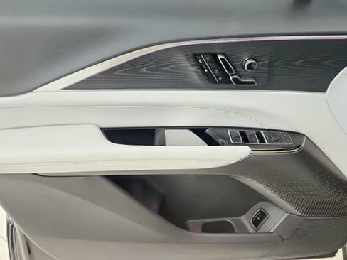 Used 2024 Cadillac Lyriq Luxury RWD image 52